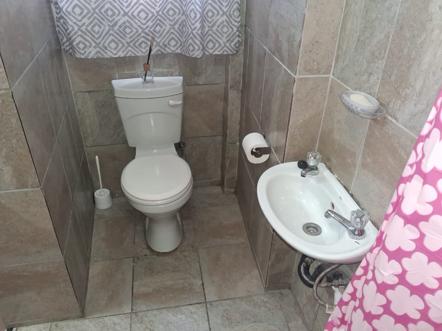 1 Bedroom Property for Sale in Quigney Eastern Cape